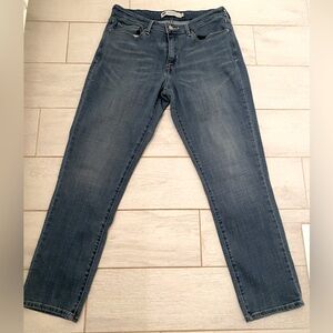 Levi’s Jeans Women’s Size 10 Medium Blue Wash Mid-Rise Skinny Ankle Grazer